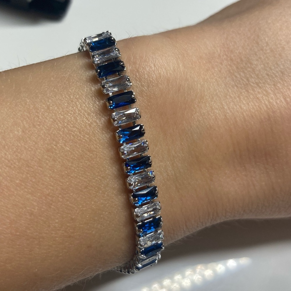 🌟 Sapphire Crystal Tennis Bracelet - Picture 3 of 3